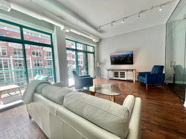 Foto del edificio - 910 W Madison St
