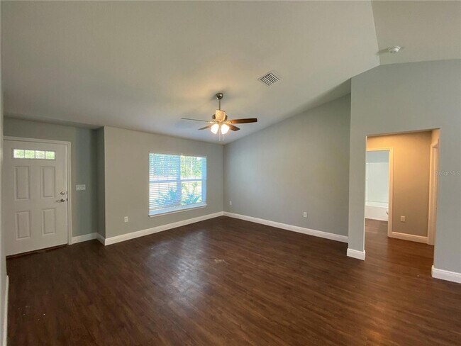 Building Photo - 958 W Geneva Pl