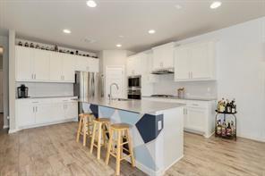 Foto del edificio - 8800 Sikes Way