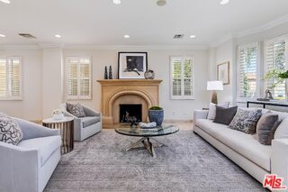 Building Photo - 1471 S Crest Dr