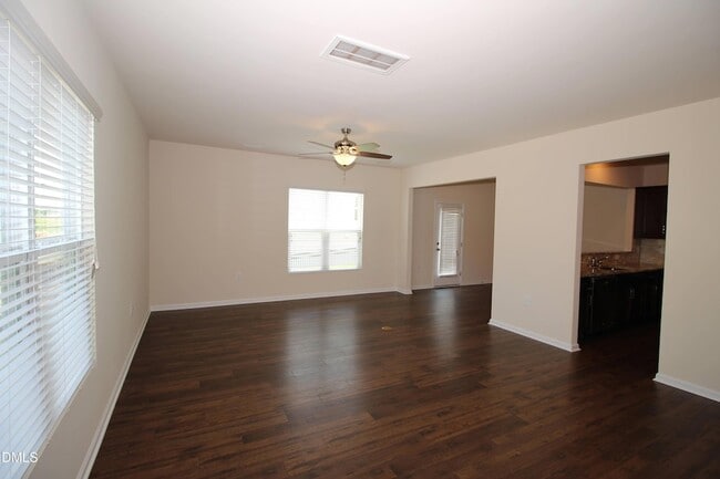 Building Photo - 1212 Nightshade Dr