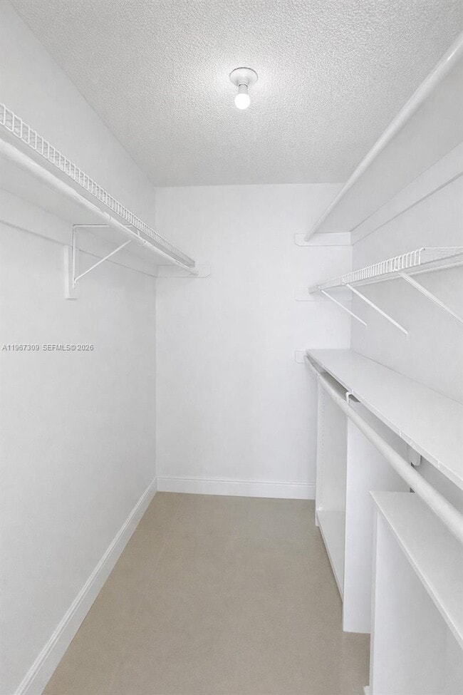 Building Photo - 1801 S Treasure Dr