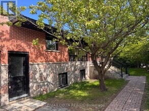 Building Photo - 981 LOLA St