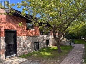 Building Photo - 981 Lola St