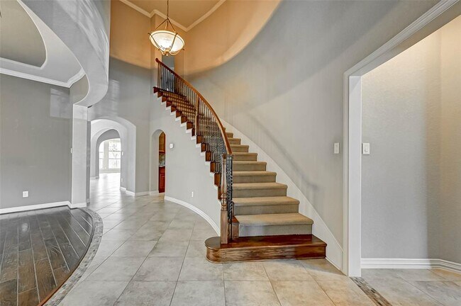 Building Photo - 14431 Daly Dr