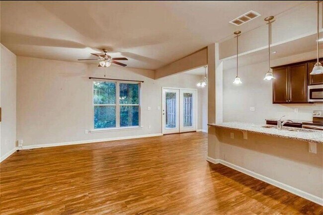 Foto del edificio - 1526 Brookmere Way