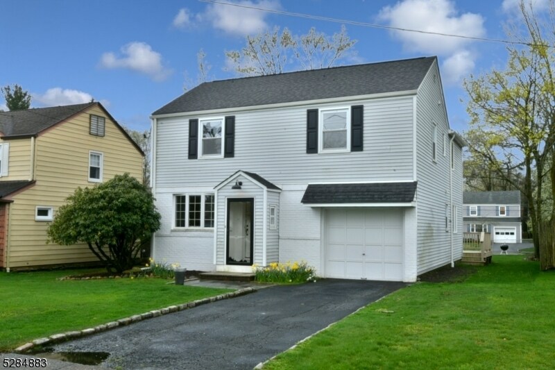 Primary Photo - 53 Mawal Dr
