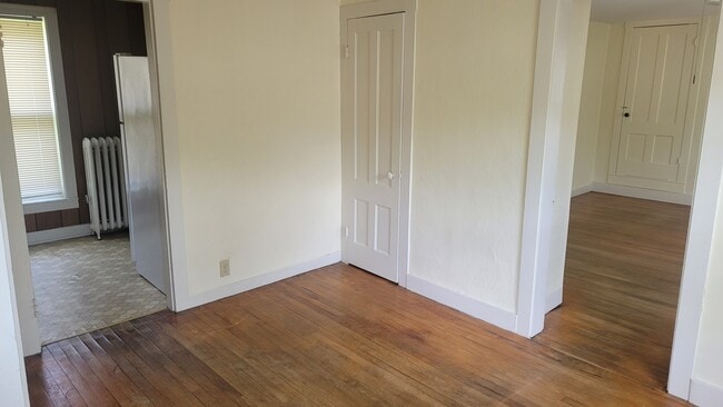 Living room - 248 Elm St