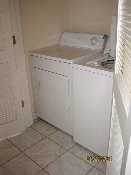 Building Photo - 5 bedroom in Newark NJ 07103