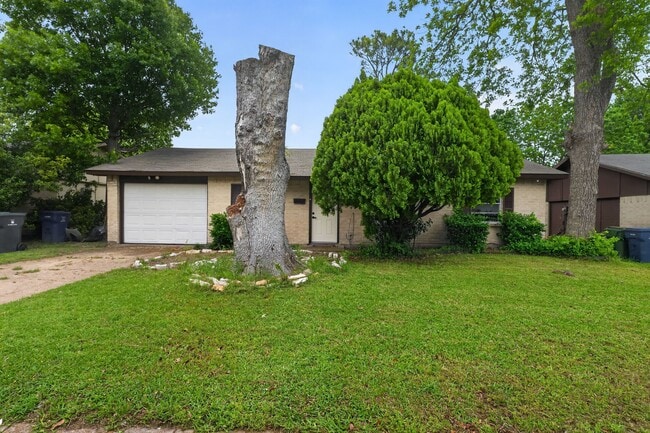 Photo - 302 Independence Dr House