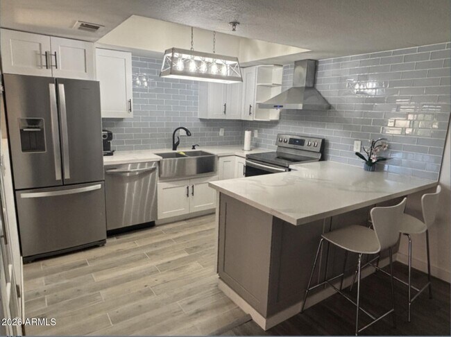 Foto del edificio - 8155 E Roosevelt St