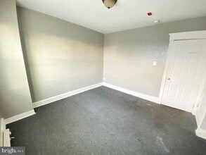 Building Photo - 408 E Roosevelt Blvd