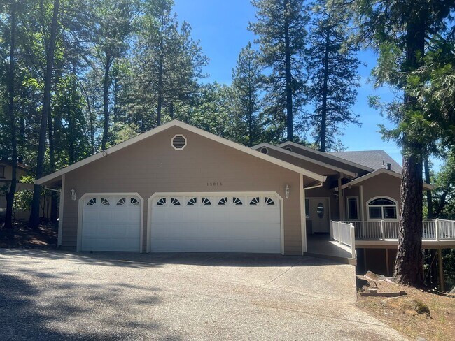 Building Photo - Imagine coming home to this Custom home!!