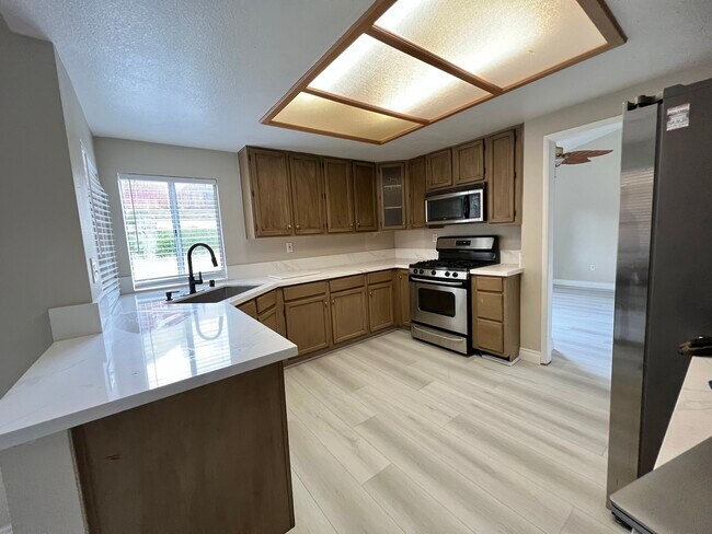Foto del edificio - 40037 White Leaf Ln