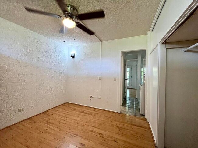 Foto del edificio - 1422 Heulu St
