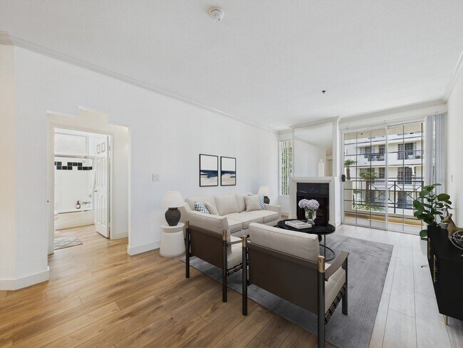 Foto del edificio - 310 S. Swall Drive Apartments