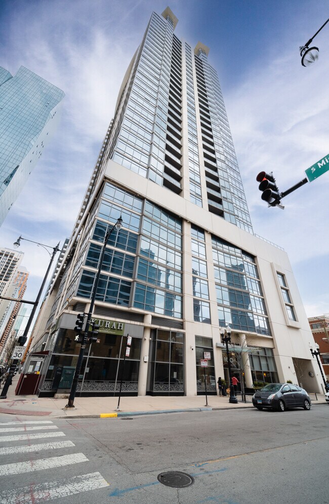 Foto del edificio - 100 E 14th St