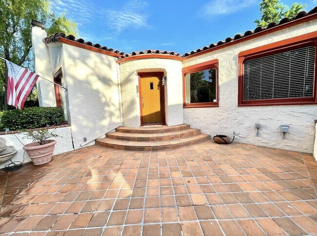 Foto del edificio - 1127 Clark Way