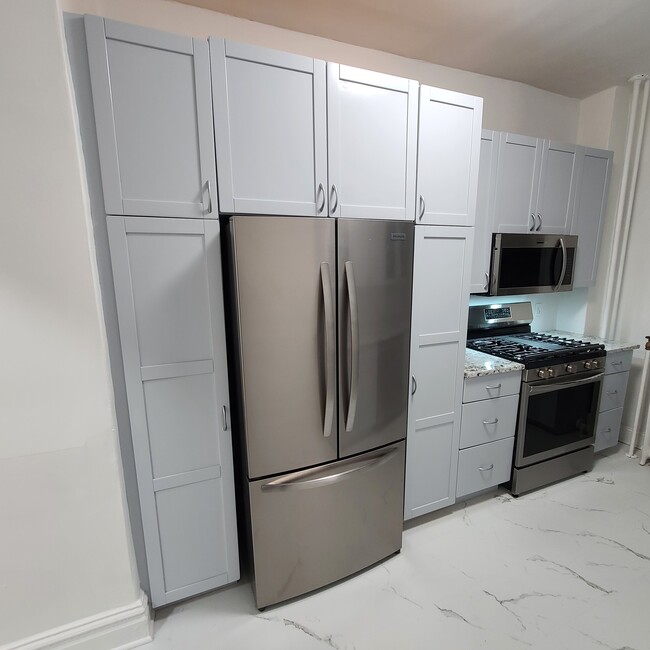 Building Photo - 7612 Park Ave