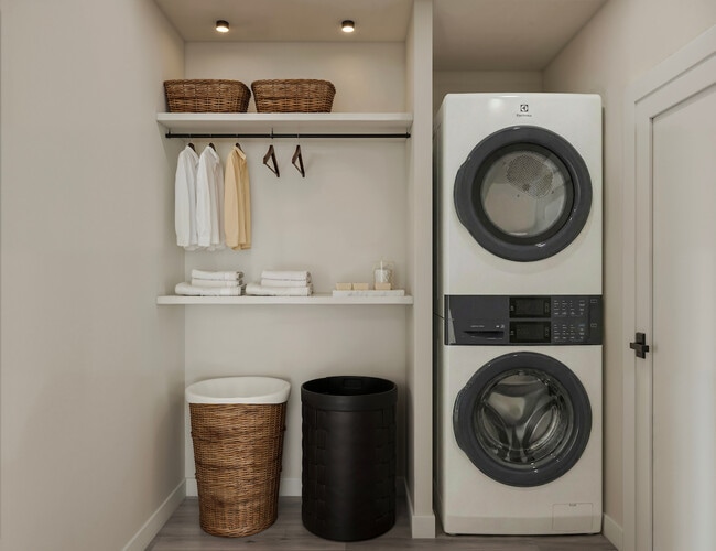 Building Photo - Tauri