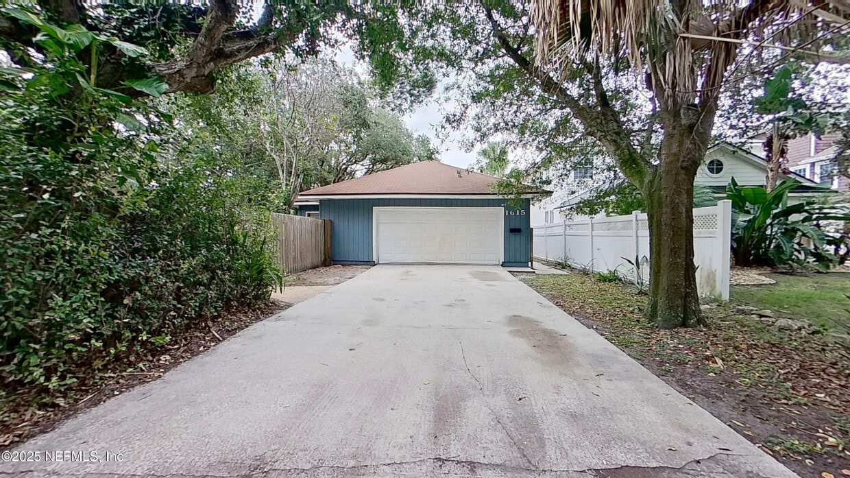 Primary Photo - 1615 Seminole Rd