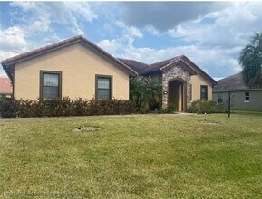 Building Photo - 5016 Friars Cove St