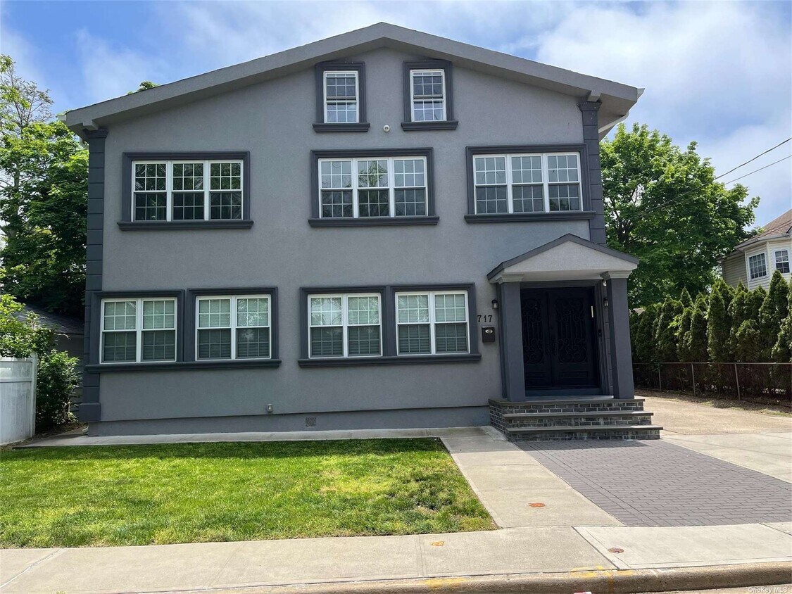 717 Cedar Ln, Woodmere, NY 11598 House Rental in Woodmere, NY