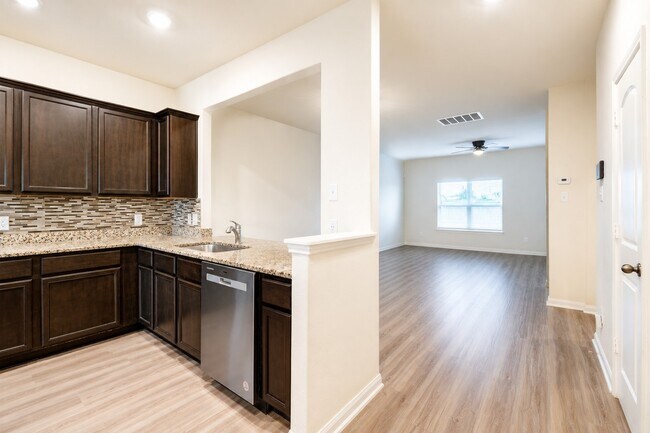 Building Photo - 3001 Iron Woods Dr
