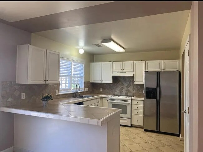 Building Photo - 2130 Mallard Green Pl