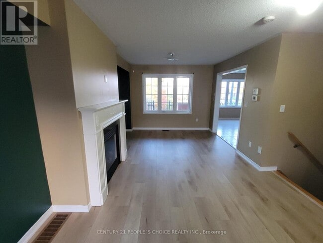 Building Photo - 3045 Gladeside Ave