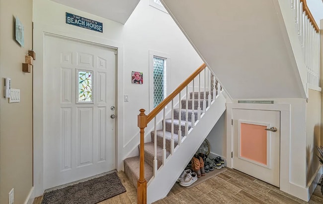 Entrance - 4267 Island Cir
