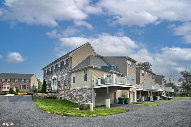 Foto del edificio - 4755 Laurel Valley Ln