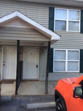 Building Photo - 106 Millwood Ct