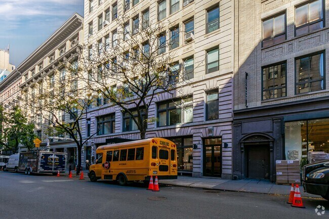 Building Photo - 121-125 W 17th St