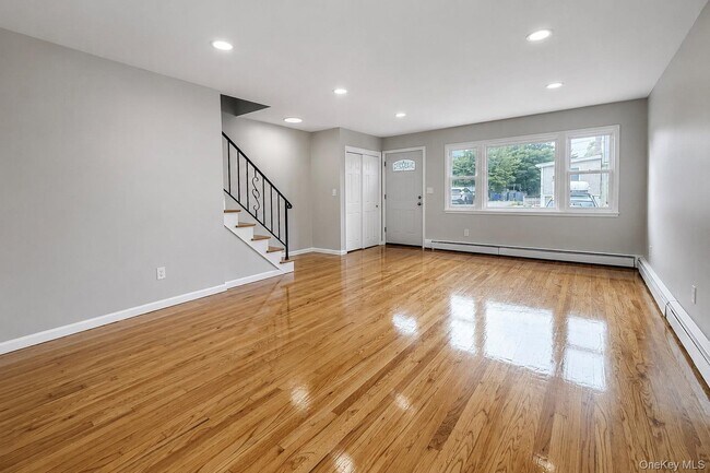 Foto del edificio - 54 Farquhar Ave
