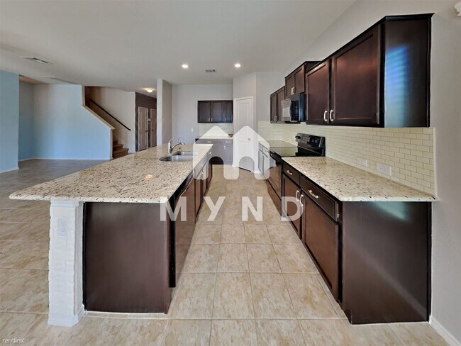 Building Photo - 5 br, 3 bath House - 1016 Wolcott Dr
