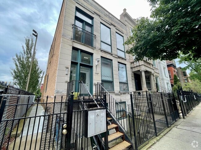 Building Photo - 1537 N Fairfield Ave
