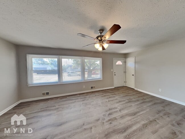 Building Photo - 2948 Templeton Rd