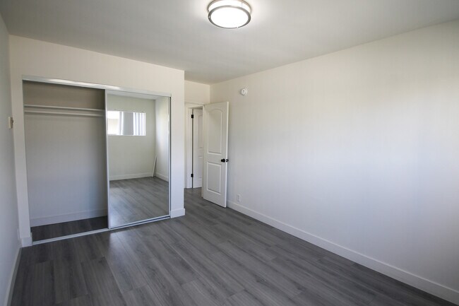 Foto del edificio - 14306 Riverside Dr