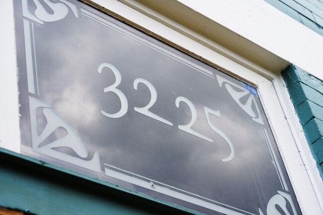 Foto del edificio - 3225 Bishop St