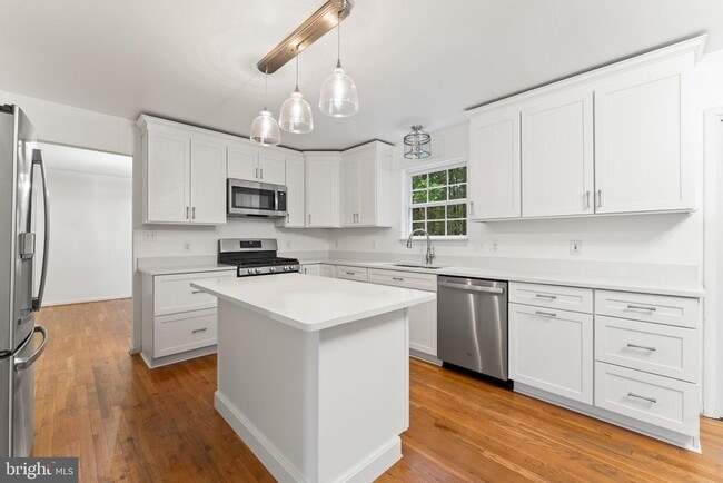 Building Photo - 10105 Cotter Ct