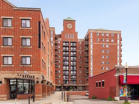 Building Facade - 15 North Beacon St