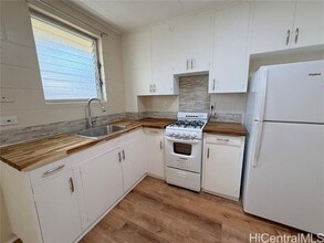 528 Lauiki St