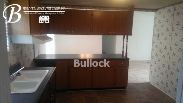Building Photo - 4221 Holcomb Cir