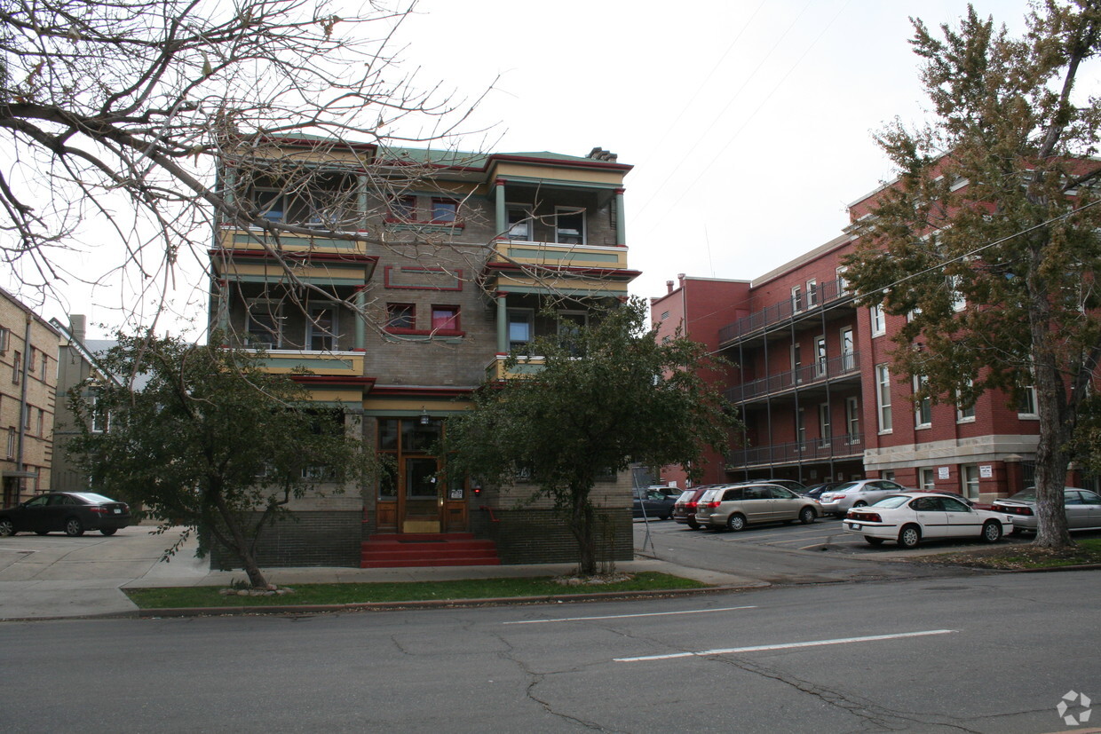 Building Photo - Dakota Condos