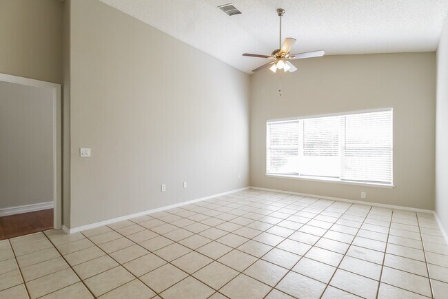 Foto del edificio - 1802 Meadow Pond Way