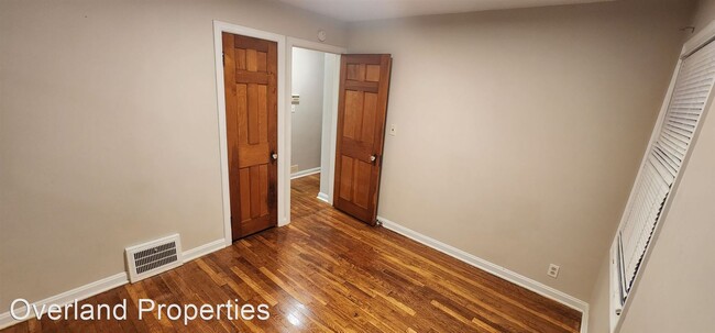 Building Photo - 3 br, 2 bath House - 335 E 232nd St