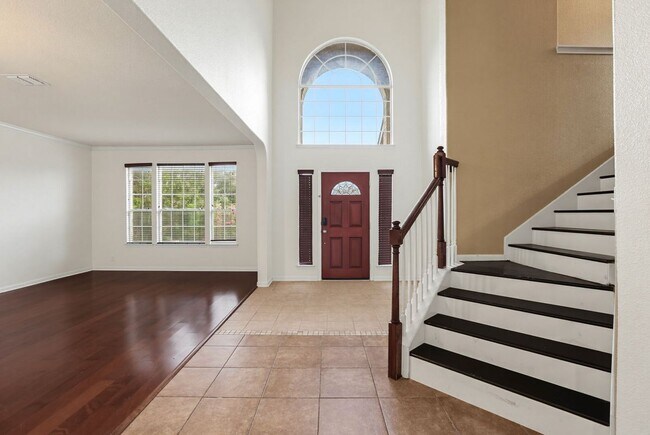 Building Photo - 3415 Highline Tr