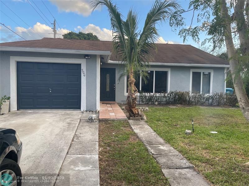 Foto principal - 700 SW 1st Ct