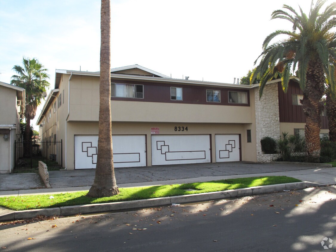 Primary Photo - 8334 Amigo Ave